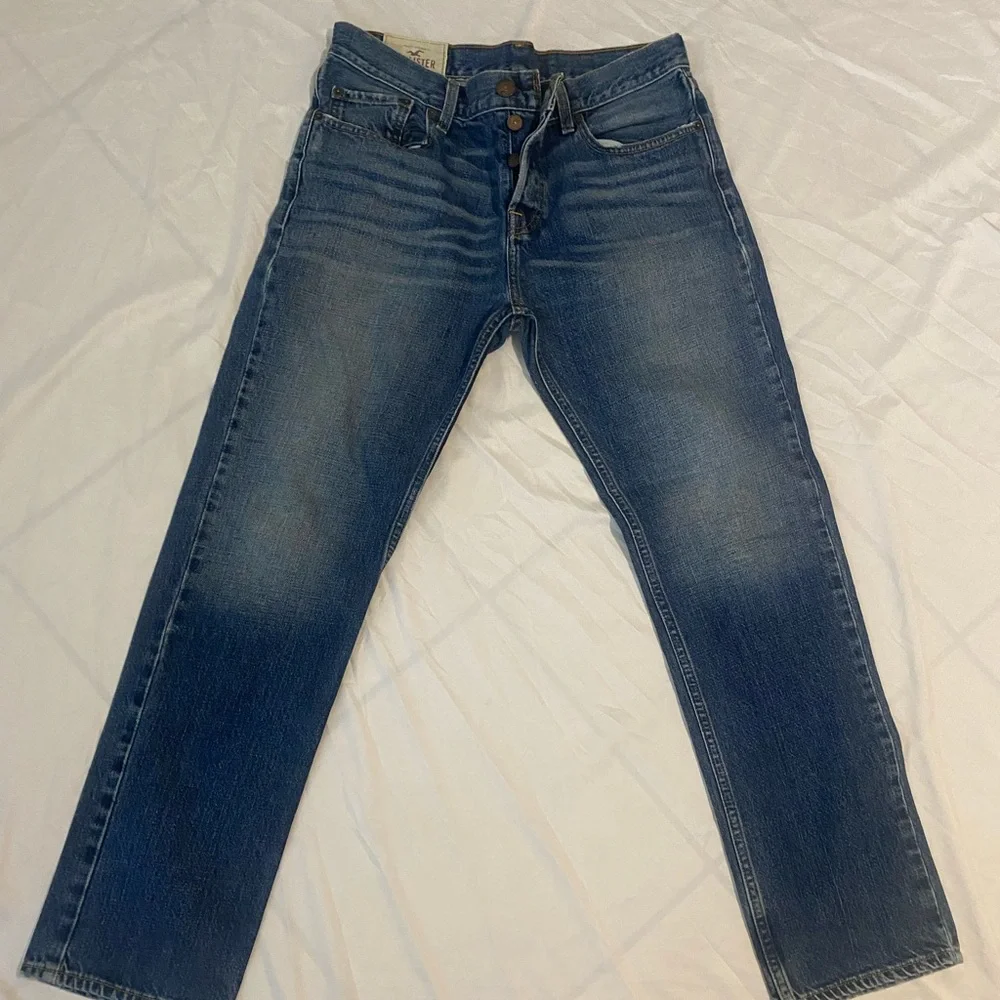 Hollister Men's Slim Straight Jeans - Blue - Picture 2 of 4